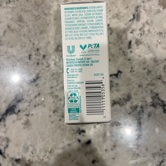 Dove Limited Edition Holiday Treats Beauty Bar Soap, Peppermint Bark 5 Oz - Picture 3 of 3